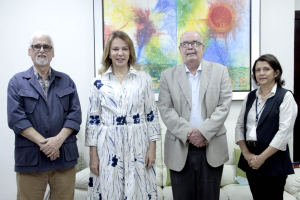 Ministra de Cultura visita el Archivo General de la Nación