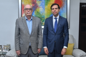 Ministro de Cultura visita el Archivo General de la Nación