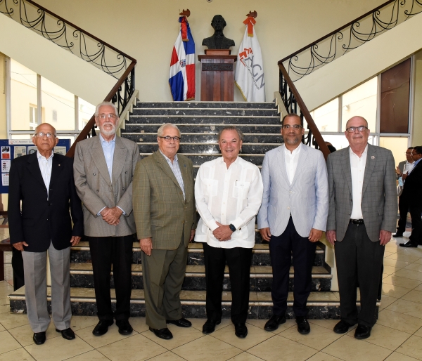 Embajadores de 18 países participan en tertulia del Archivo General de la Nación