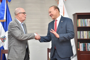 AGN y Archivo Histórico de Santiago firman acuerdo para fortalecer la preservación documental